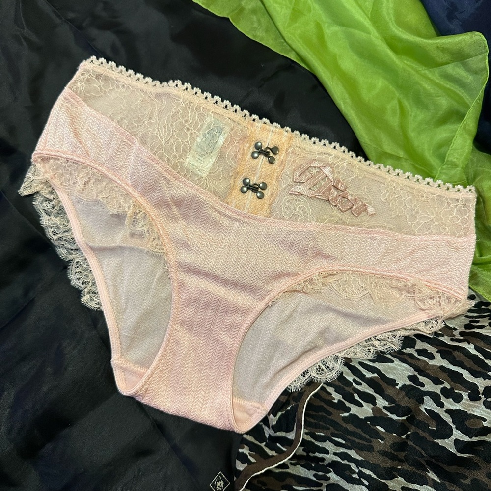 Dior/Galliano Pink Lace Bra Set - Picture 3 of 11